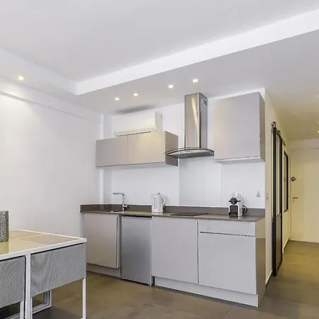 Superbe T2 Lumineux Dans Le Centre Cio1899