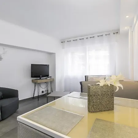 Superbe T2 Lumineux Dans Le Centre Cio1899 *